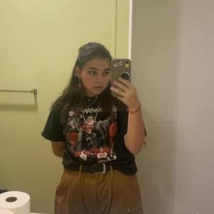 Meet your Posher, Anjali